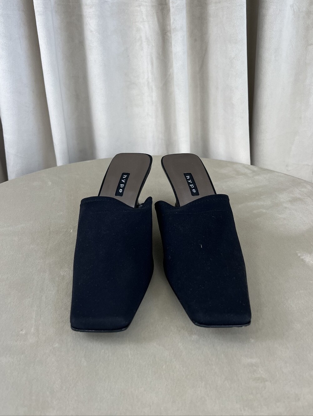 Vintage Hype Women's Black Square-Toe Slip-On Wedged Mules